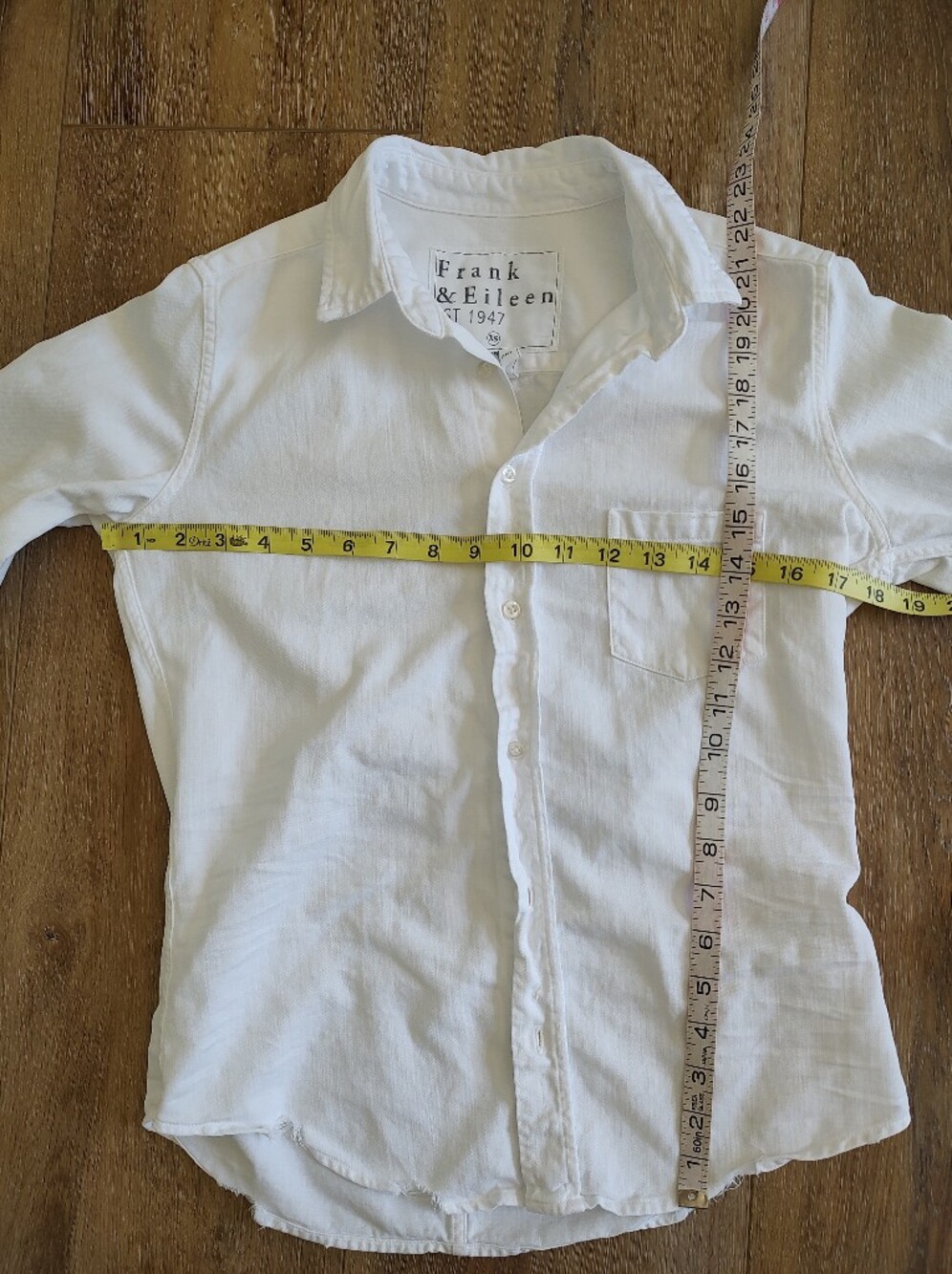 Frank & Eileen BARRY Distressed Button-Up Shirt White ALTERED - Picture 5 of 14